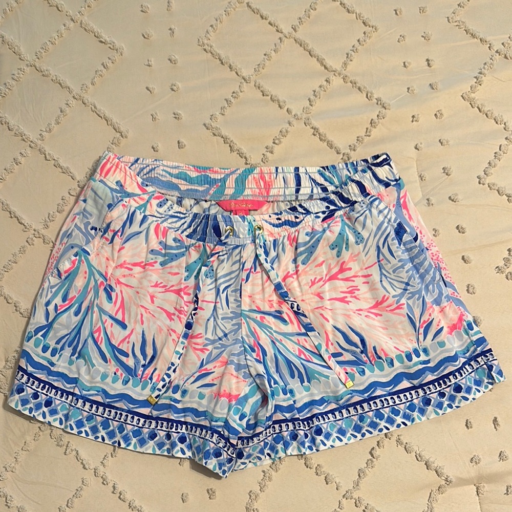 Lilly Pulitzer Women's Tropical Print Shorts